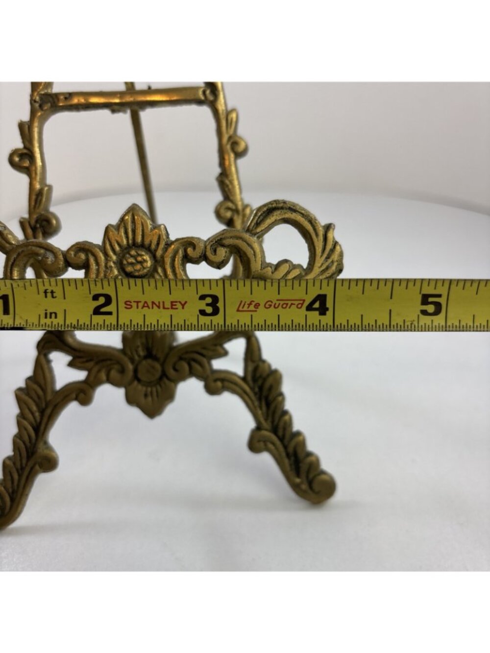 VINTAGE VICTORIAN ORNATE BRASS EASEL PHOTO HOLDER - Picture 7 of 7